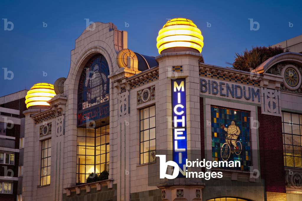 UK, England, UK , London, Bibendum or Michelin House, Chelsea (photo)