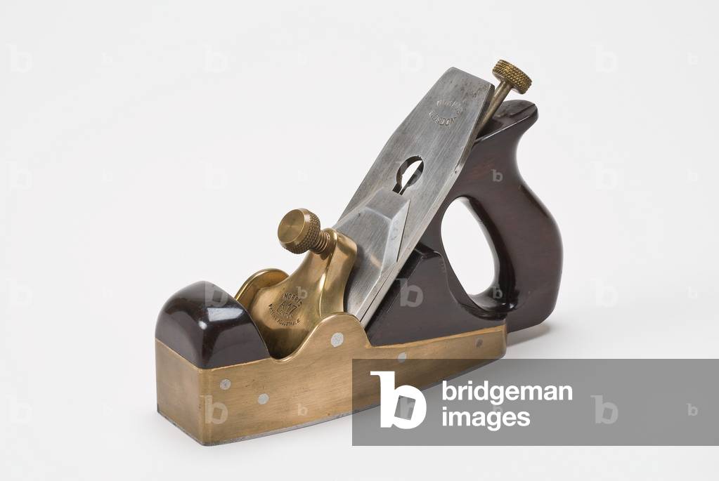 Smoothing plane, c.1928-30 (gunmetal, steel & rosewood)