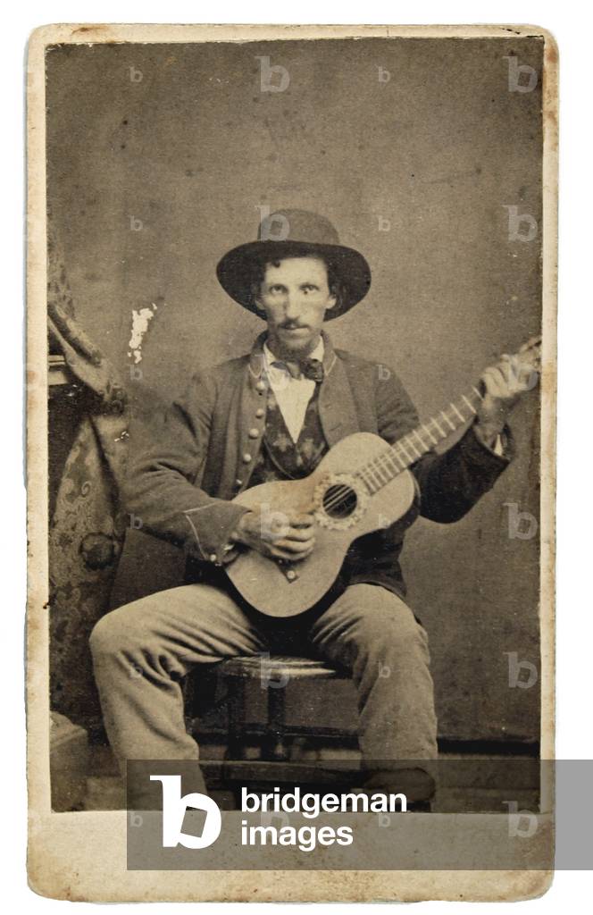 Union soldier with guitar