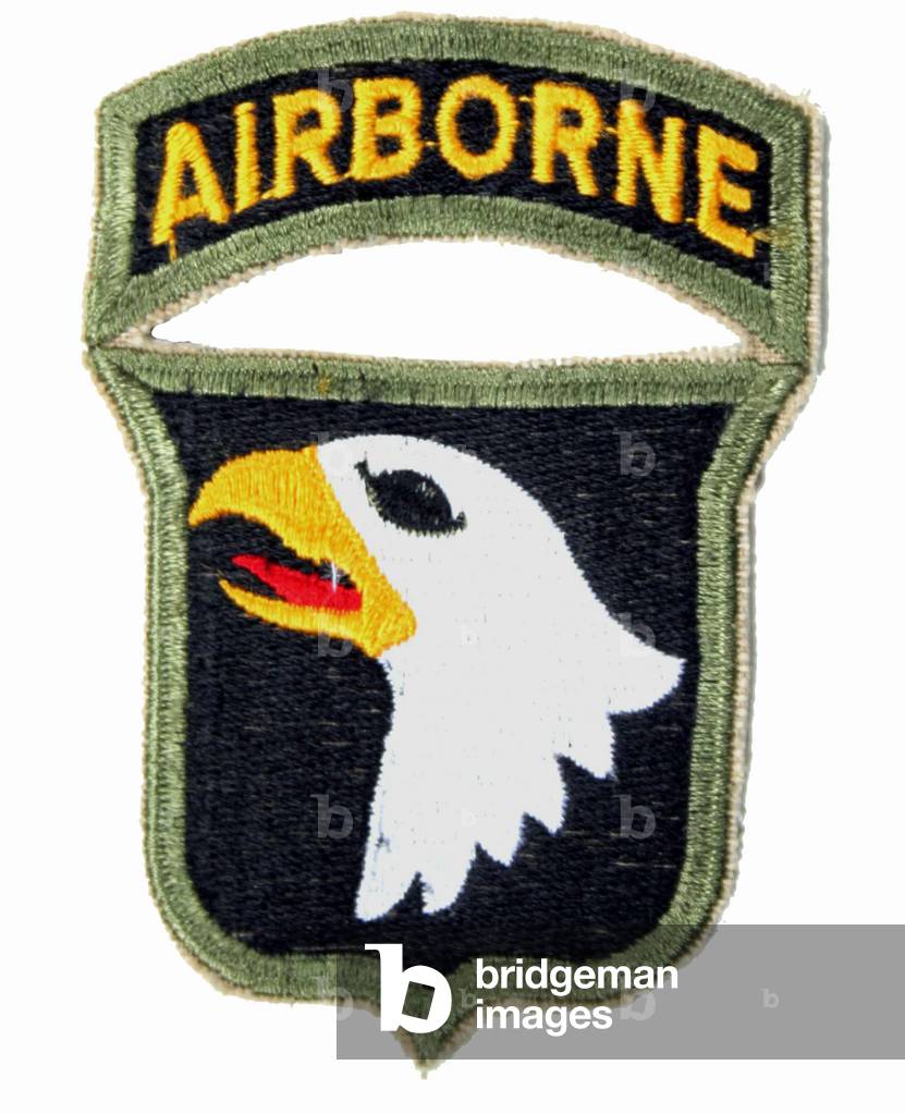 United States, Shoulder patch 101st Airborne Division with khaki border.