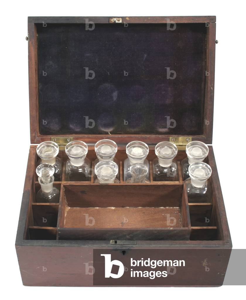 Medicine chest of a Surgeon of the 5th Massachusetts Regiment