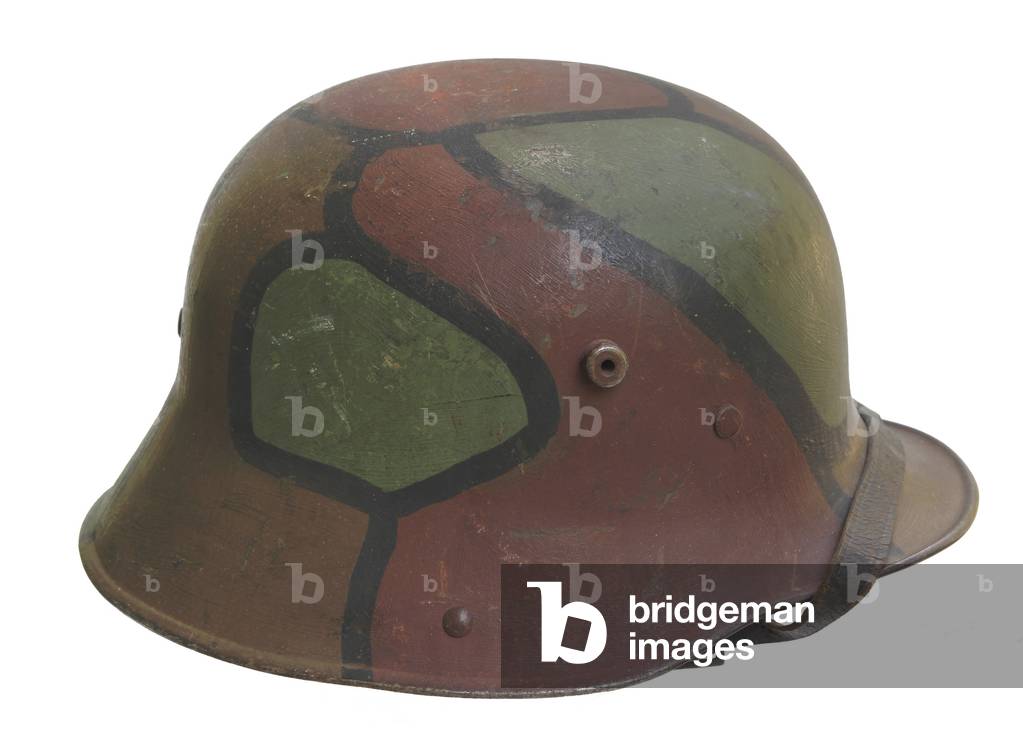 M1918 camouflage painted helmet, c.1914-18 (painted steel)
