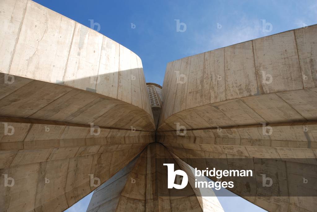 War Memorial, Algiers, Algeria (photo)