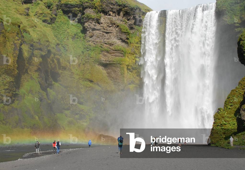Waterfall, Skogafoss, Iceland (photo)