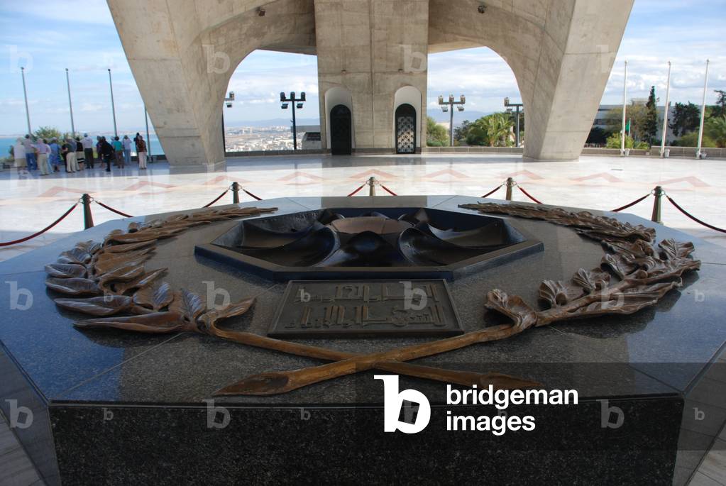 War Memorial, Algiers, Algeria (photo)