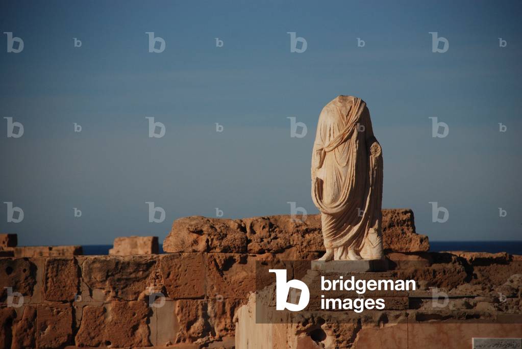 Statue, Sabratha, Libya (photo)