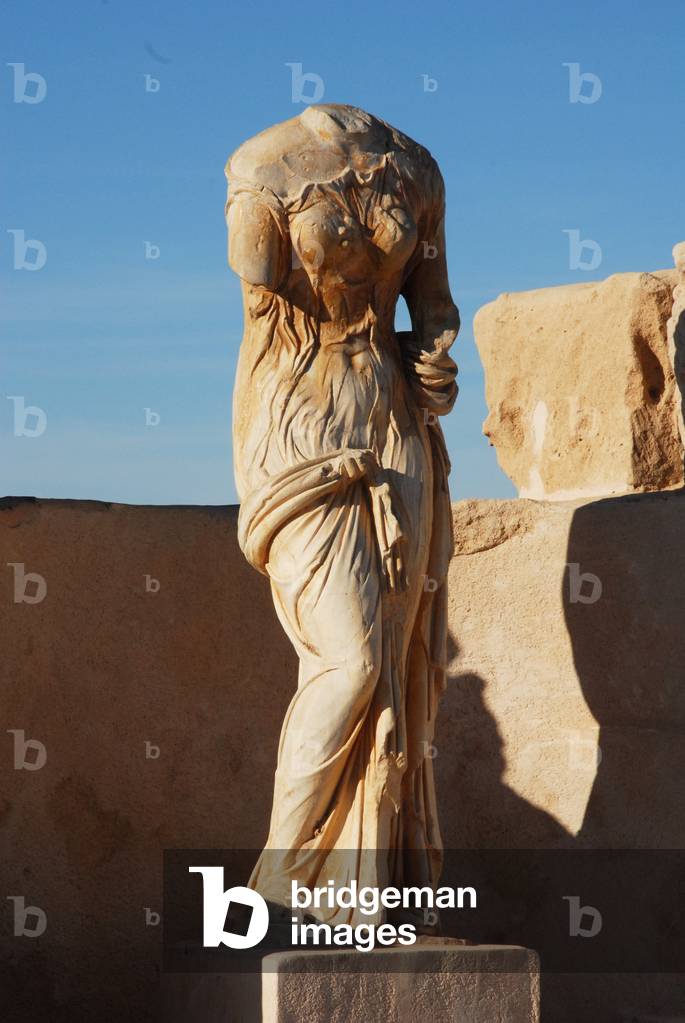 Female Statue, Sabratha, Libya (photo)