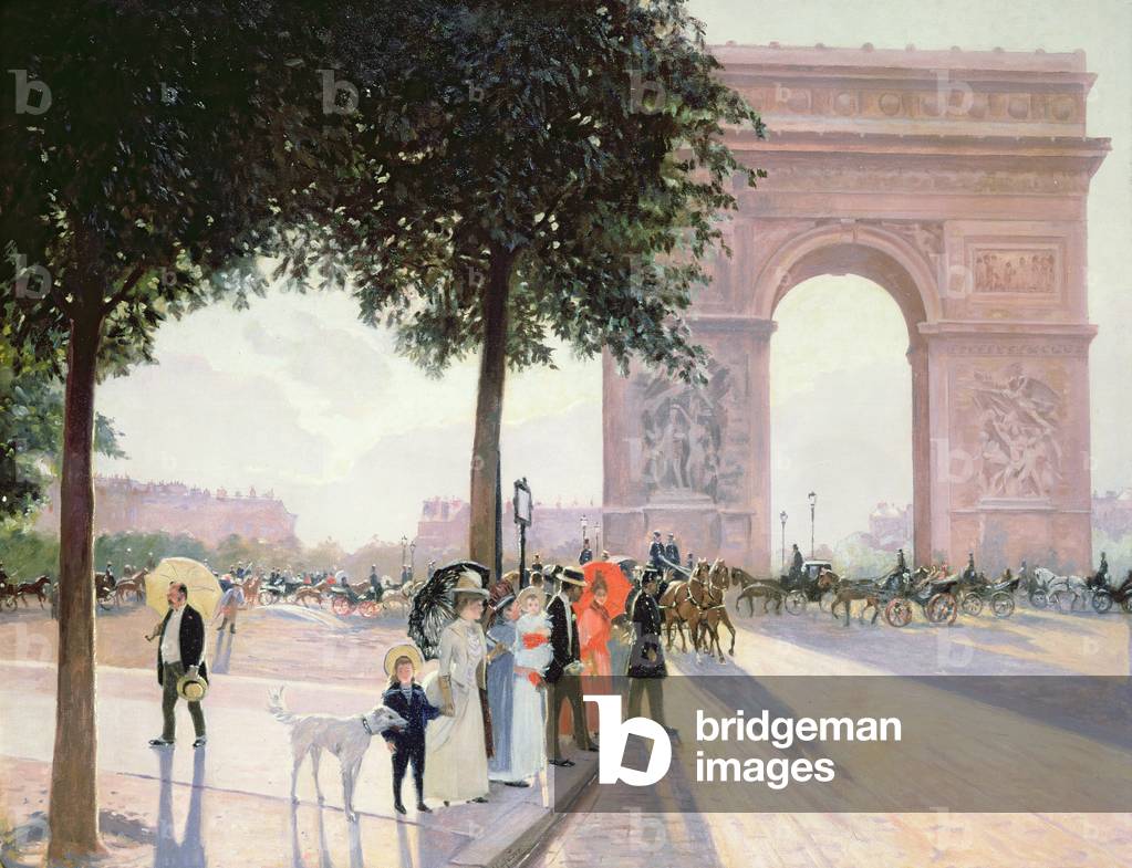 Sunny afternoon near the Arc de Triomphe