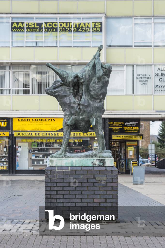 Meat Porters (1959) by Ralph Brown, Market Square, Town Centre, Harlow, Essex., UK (photo)