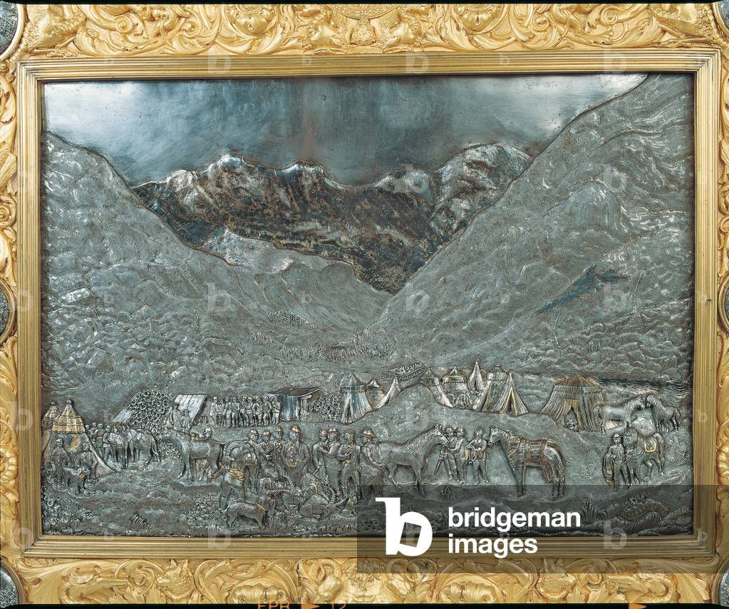 Small plate, by Rinzi Giovanni, 1876, 19th Century, embossed steel, damascened in gold and niello; embossed and gold-plated copper frame