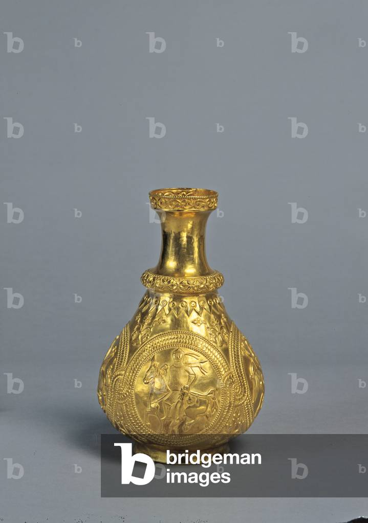 Medallions-type Pitcher of the Golden Treasury of Nagyszentmiklós, by late bulgarian manufactury, 850-900, 9th Century, gold, 22 cm