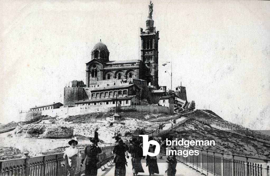 View of the walk towards the sanctuary of Notre Dame de la Garde in Marseille (fashion walkers Belle epoque), Bouches du Rhone - postcard 1910 ca Private collection