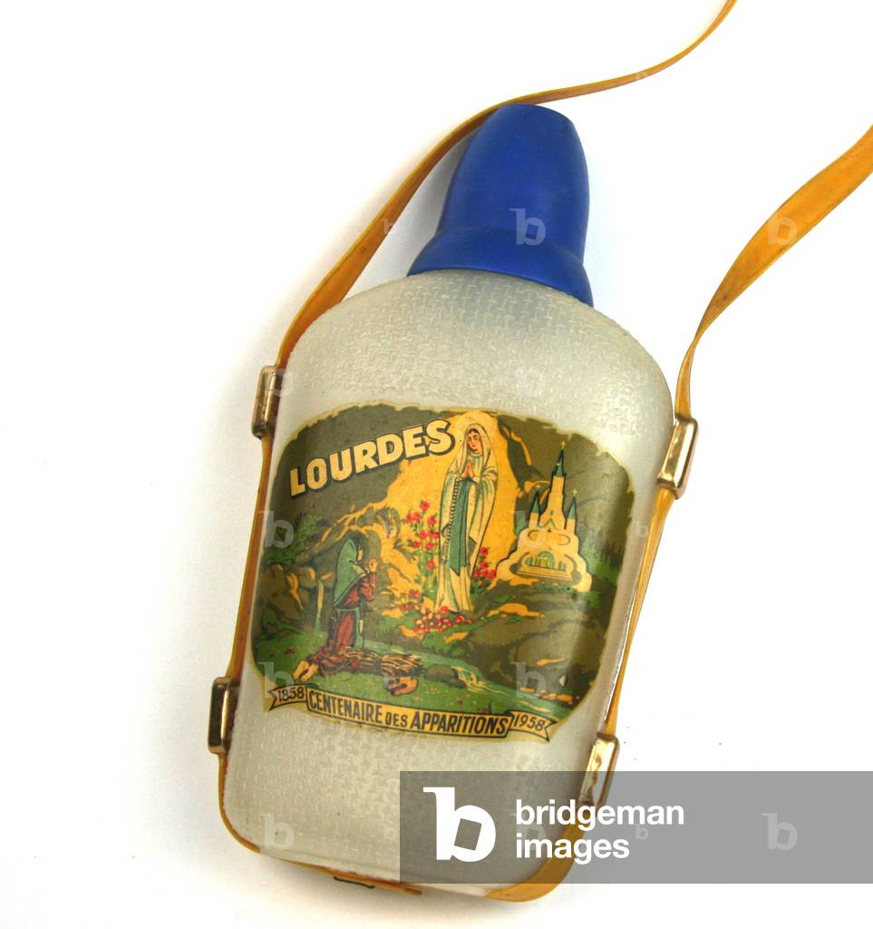 Plastic bottle with decalcomanie from Lourdes