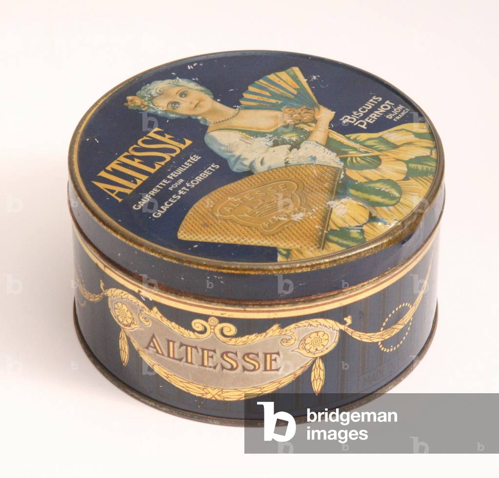 Box of cookies Pernot around 1940