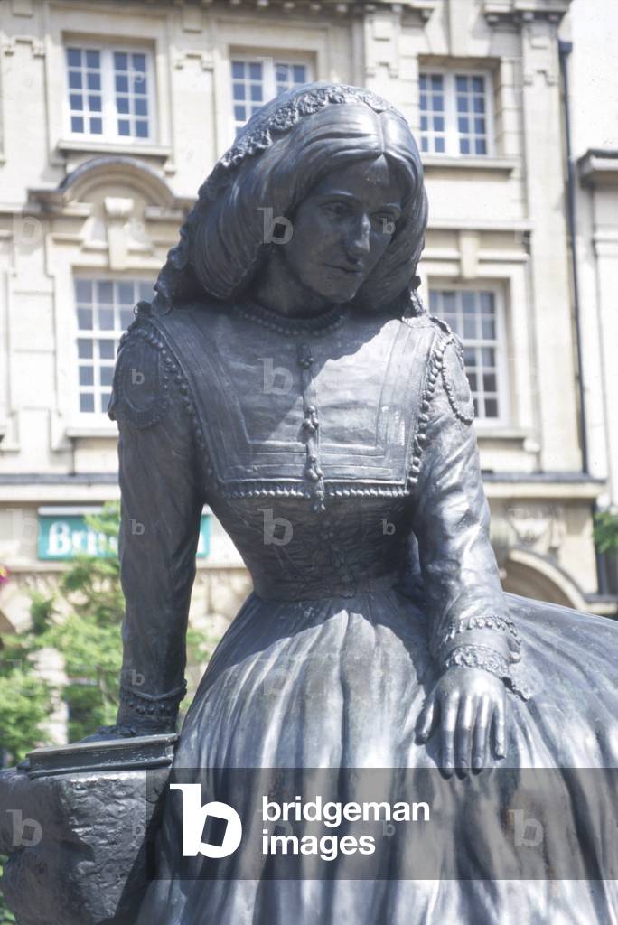 "STATUA DI GEORGE ELIOT" 1986 di John Letts