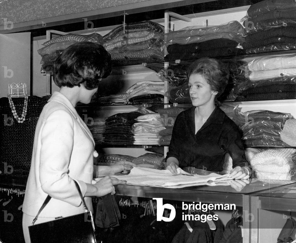 Bild von Fotografie "CHEMISCHE REINIGUNG" 1960 von Barnaby's Studios Ltd