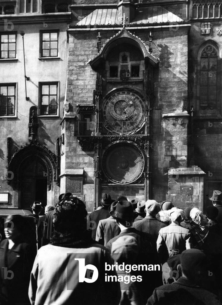 Bild von Fotografie "ASTRONOMISCHE UHR" 1930 von Barnaby's Studios Ltd