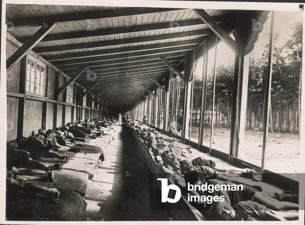 Image de Photographie représentant DORTOIR EN PLEIN AIR 1930 par Barnaby's Studios Ltd