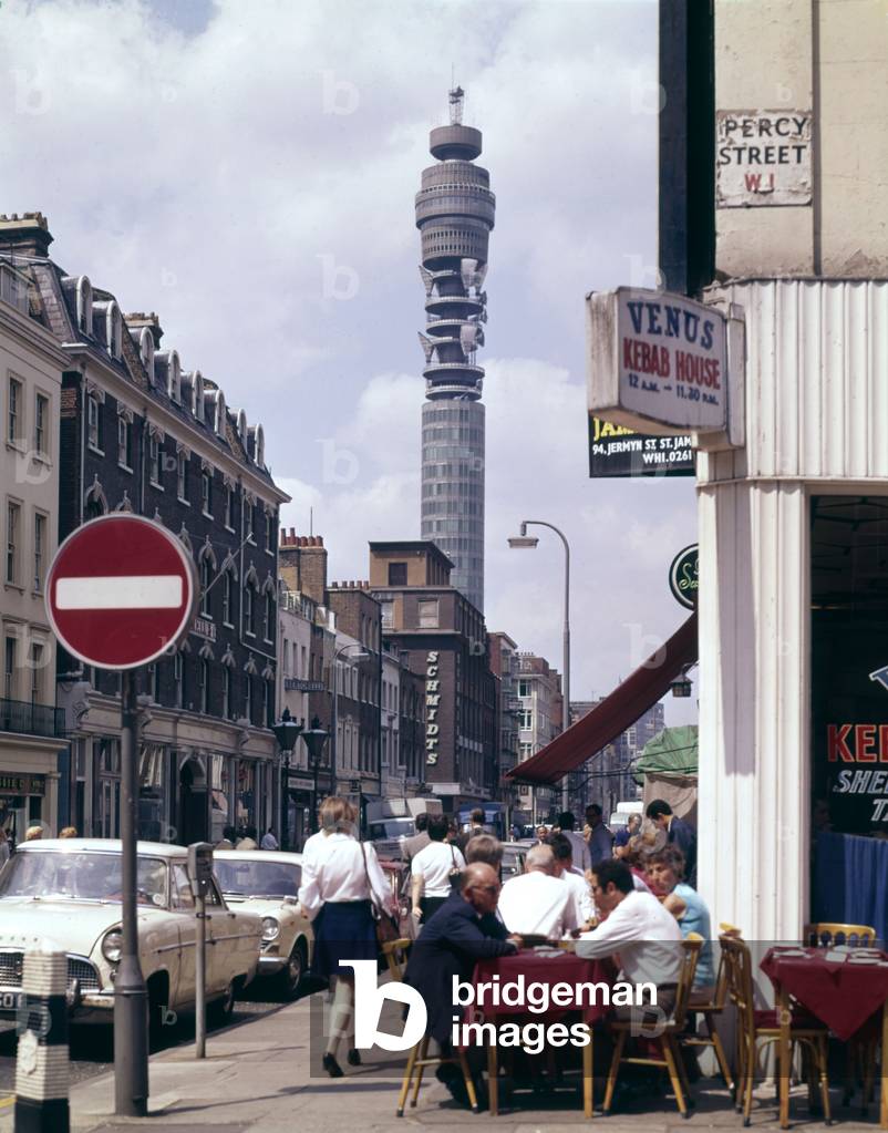 Immagine di Fotografia "TORRE DELL'UFFICIO POSTALE" 1969 di Barnaby's Studios Ltd
