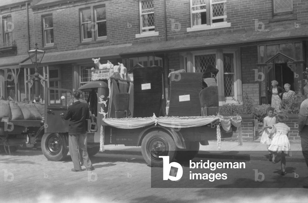 Image of Print depicting Street Procession - Lamtex Float 1950