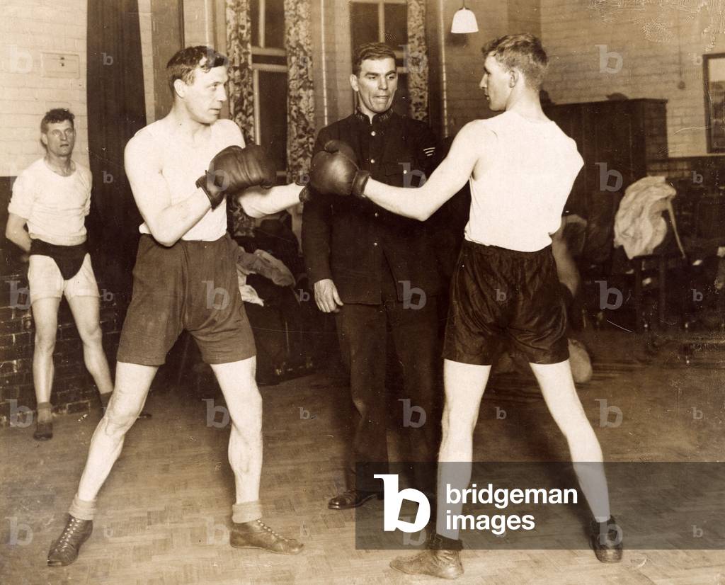 Bild von Fotografie "POLIZEILICHE AUSBILDUNG" 1930 von Barnaby's Studios Ltd