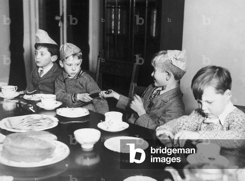 Image of Photography depicting PULLING A CRACKER/1940S 1940 by Barnaby's Studios Ltd