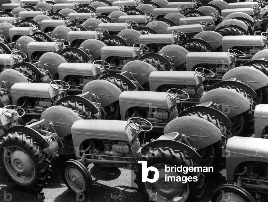 Immagine di Fotografia "MODELLO DI TRATTORE" 1960