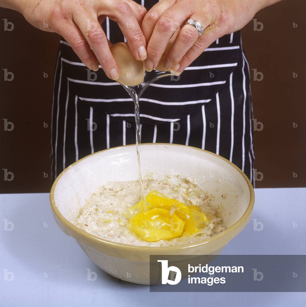 Bild von Fotografie "EINEN KUCHEN BACKEN" 1980 von Barnaby's Studios Ltd