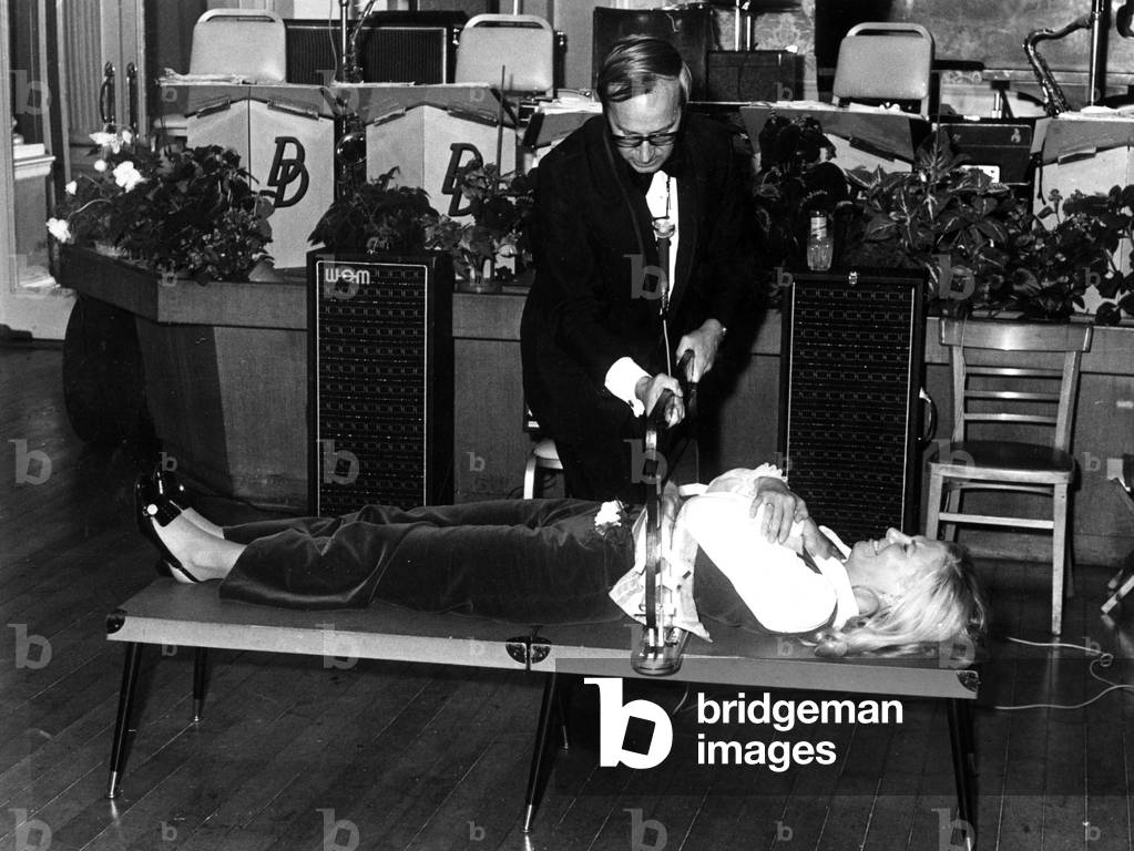 TRUCCO MAGICO SCENICO