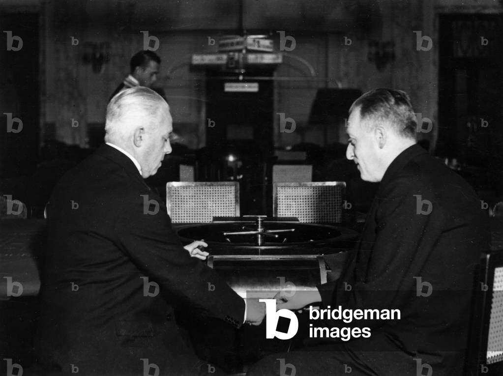 Immagine di Fotografia "GIOCO D'AZZARDO/ROULETTE" 1930 di Barnaby's Studios Ltd