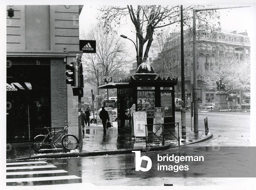 Newspaper kiosk in the snow, Toulouse, France