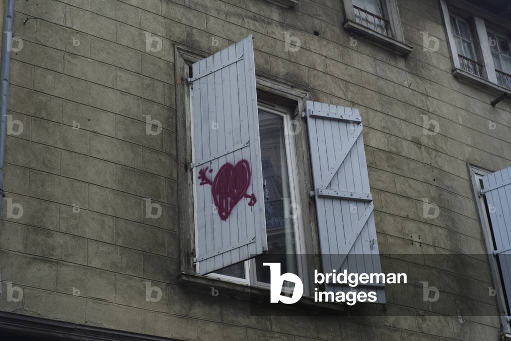 Window shutter with painted heart, Toulouse, France