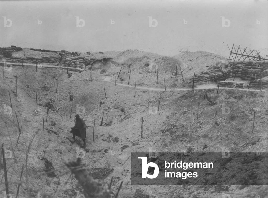 La Courtine-November 1915-Mine funnel organizes in front of the 1st line