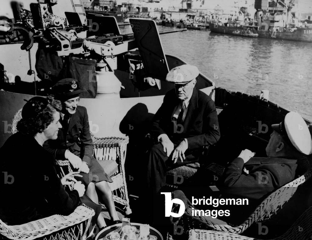 WWII:Valletta (Malta) 3 February 1945: On the USS Quincy and before the Yalta Conference, American President Franklin D. Roosevelt meets First British Minister Sir Winston Churchill. They are accompanied by their daughter Sarah Churchill (front) and Anna Roosevelt.
