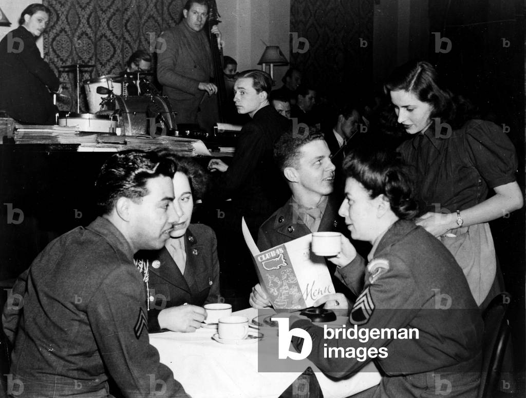 Blockade of Berlin by english - Blockade of Berlin (1948-1949): Berlin (Germany) March 1948. At Club 45, located in the American sector, two WACs and two US Army corporals command the waitress