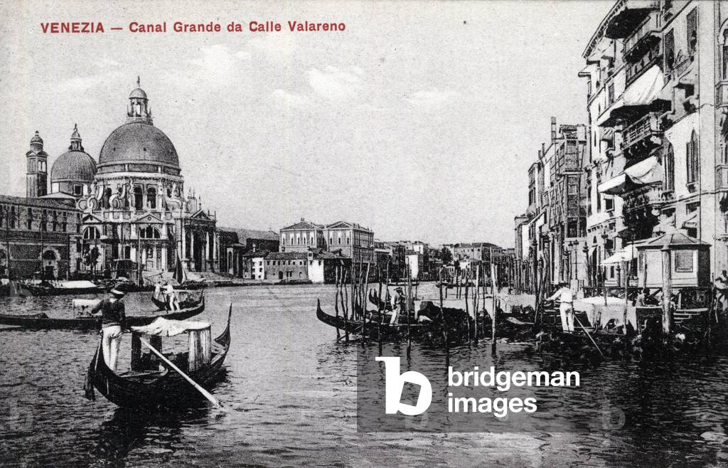 Italy, Venice: gondolas on the Grand Canal - Postcard late 19th-20th century