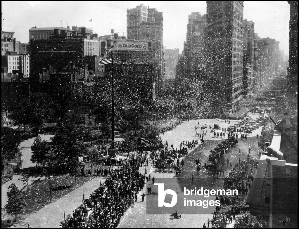 New York City (NY) USA June 13, 1927: During the “Ticket Party” in honour of Colonel Charles Lindbergh (1902-1974) who has just completed the first transatlantic flight, the cortege arrived at Madison Square Park on Broadway