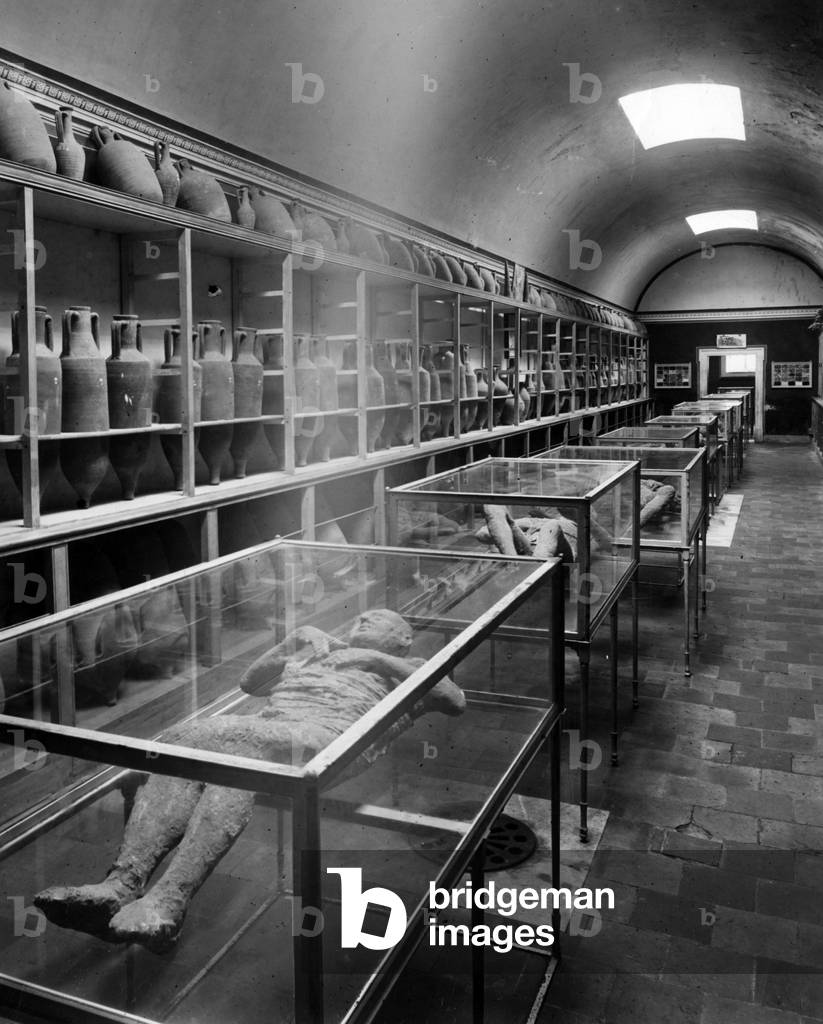 Pompeii (Italy) around 1920: At the Museum, the body of some of the victims of the eruption of the Vesuve that destroyed the city in 79 AD