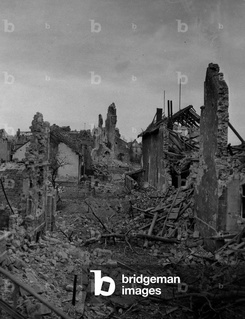 Second World War (1939-1945): Fraulautern (Germany) March 20, 1945: The ruins of the city after its capture by the infantrymen of the 65th DI of the Third US Army.