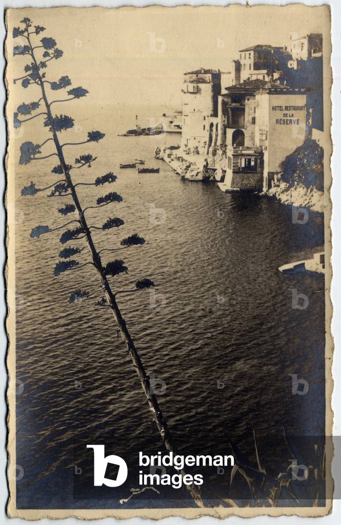 Provence Alpes Cote d'Azur, Villefranche sur Mer (Villefranche-sur-Mer): view of the coast - Postcard late 19th-20th century