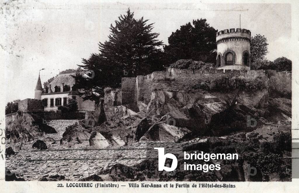 Brittany, Finistere (29), Locquirec: Villa Ker Anna (Ker-Anna) and the Fortin de l'Hotel des Bains - Postcard end 19th-20th century