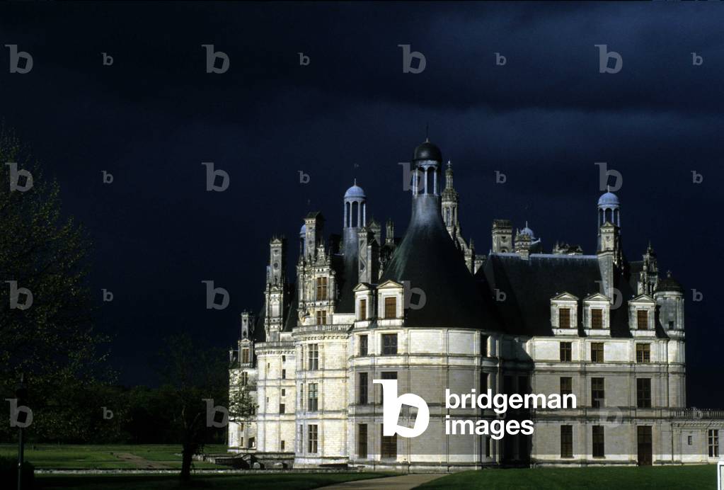 Chateau de la Loire: View of the chateau of Chambord, Loir and Cher (41).