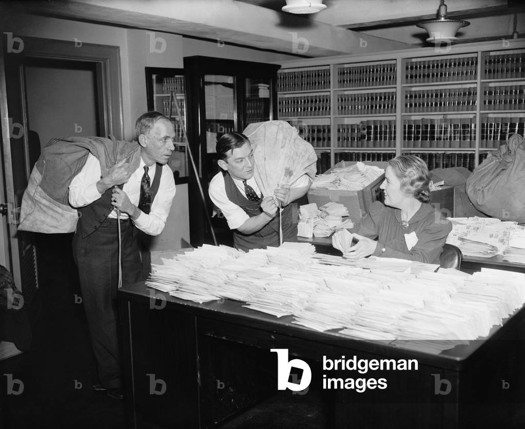 White House was swamped by March of Dimes letters on Jan. 28, 1938. The March of Dimes was founded in 1938 to combat polio, by then-President Franklin D. Roosevelt (with assistance of Basil O'Connor)