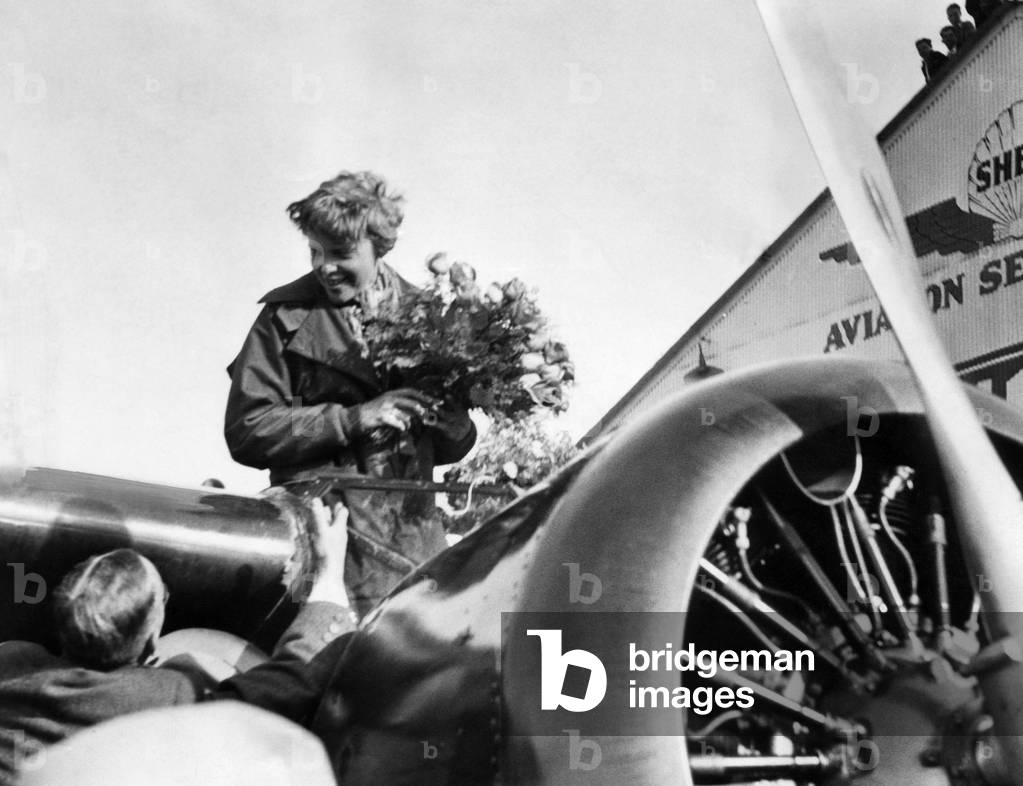 Amelia Earhart shown just after landing at Oakland, 1935 (photo)