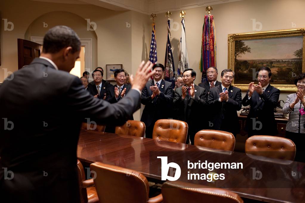 President Obama bids farewell to Chinese Ministers after the first U.S.-China Strategic and Economic Dialogue. July 28 2009. (BSWH_2011_8_221)
