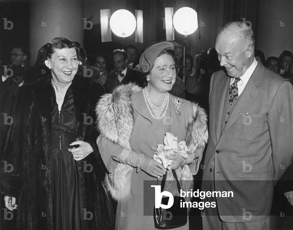 President and Mamie Eisenhower welcome Queen Elizabeth, the Queen Mother, at the White House. Nov. 4, 1954. She was given a dinner followed by a musical performance in the East Room.