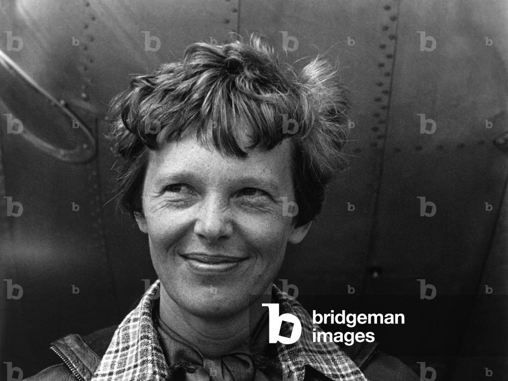 Amelia Earhart, 1930s