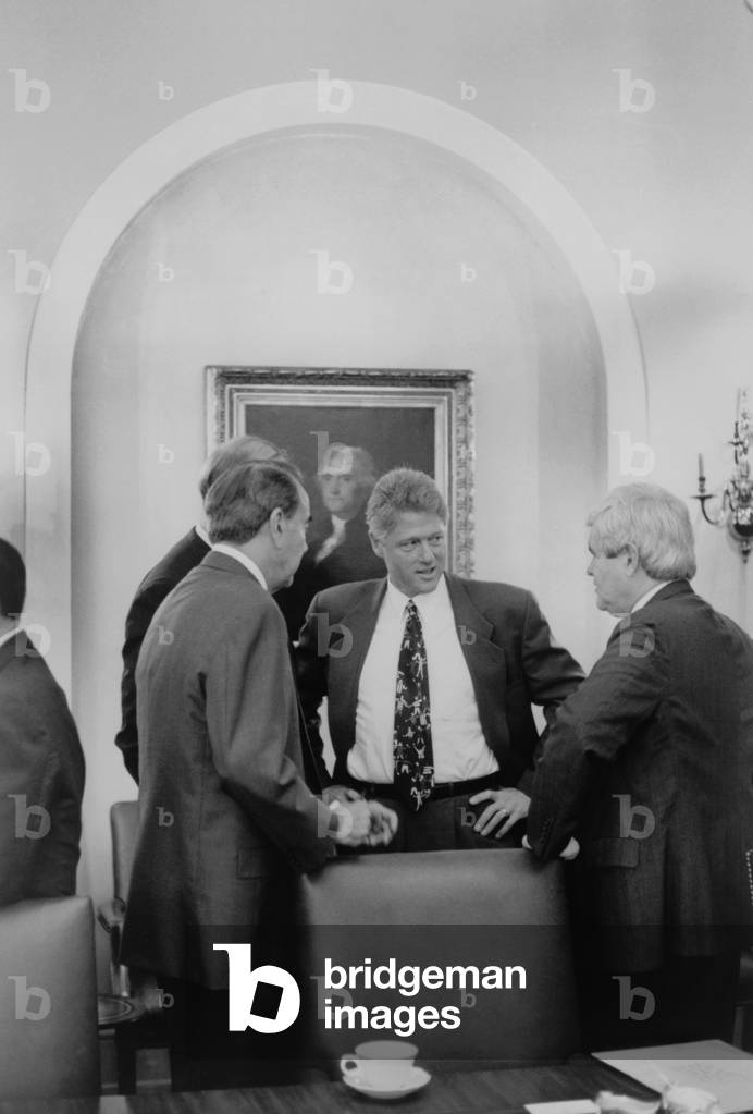 President Bill Clinton meet with Republican Congressional leaders in 1993