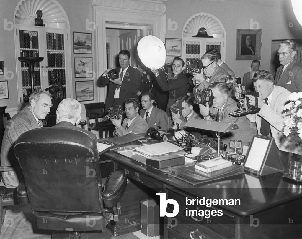 Harry Truman and Dean Acheson in the Oval Office, 1950 (photo)