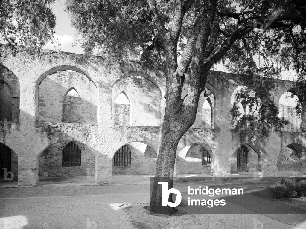 Mission San Jose y San Miguel de Aguayo, San Antonio, view of the arch arcade near the convent. Texas. 1968